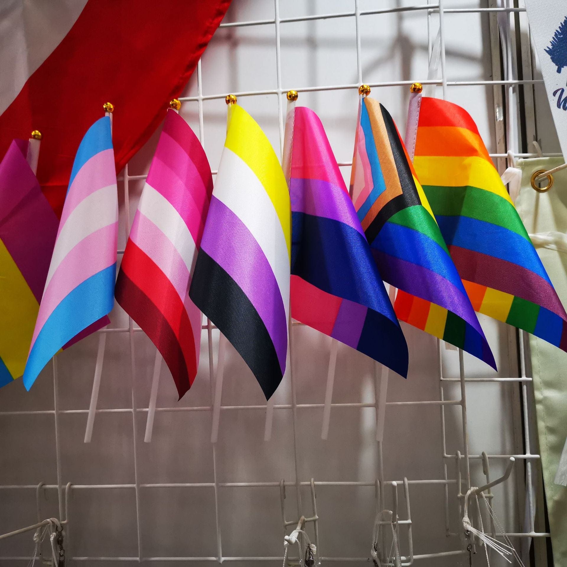 Menaful™ Rainbow flags